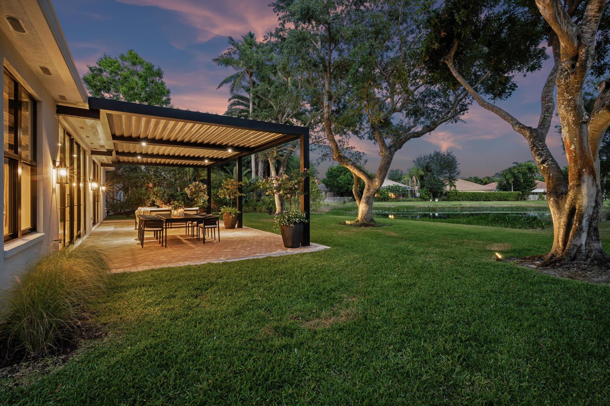 BREAKERS WEST - Residential