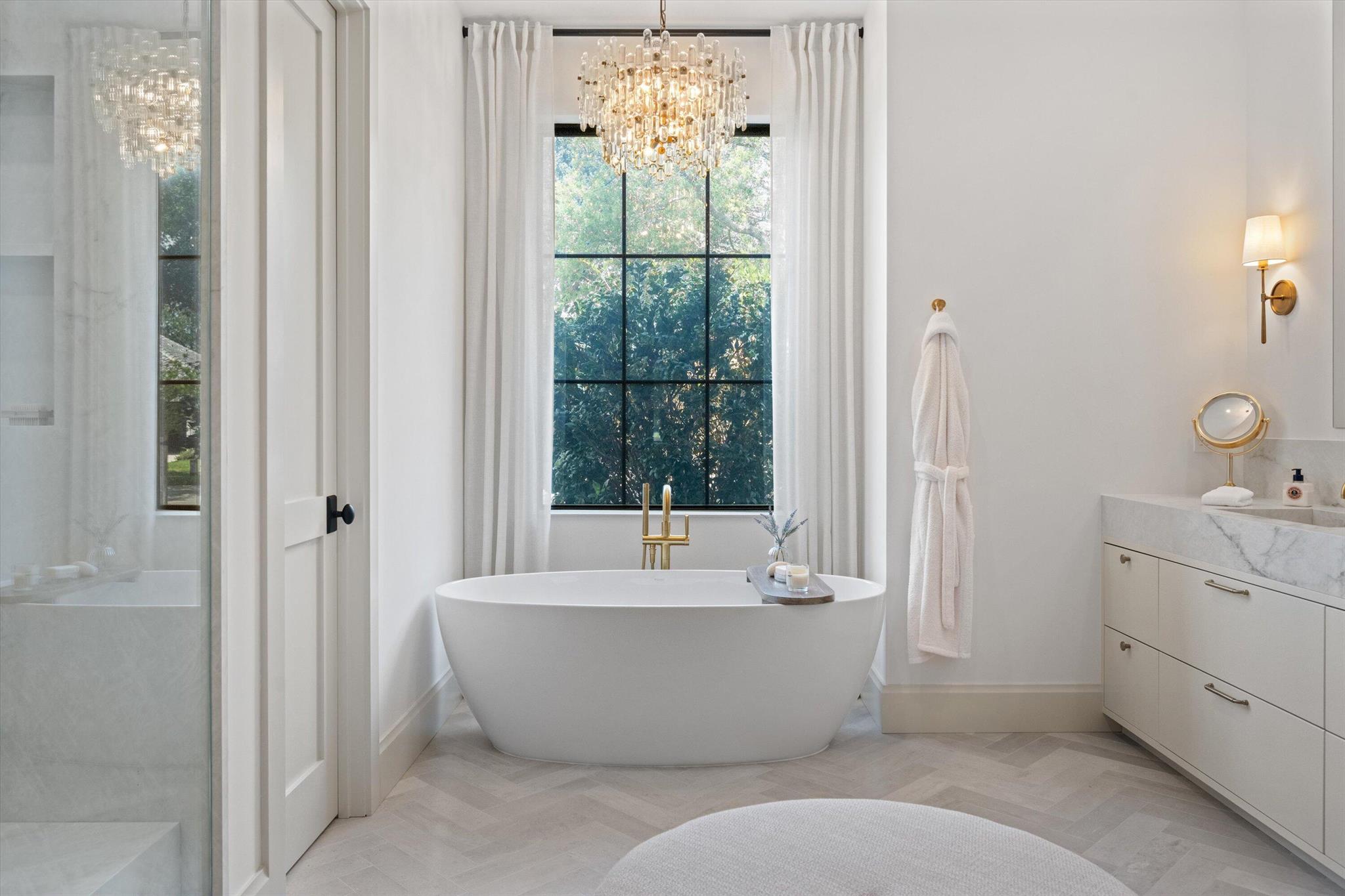 BREAKERS WEST - Residential