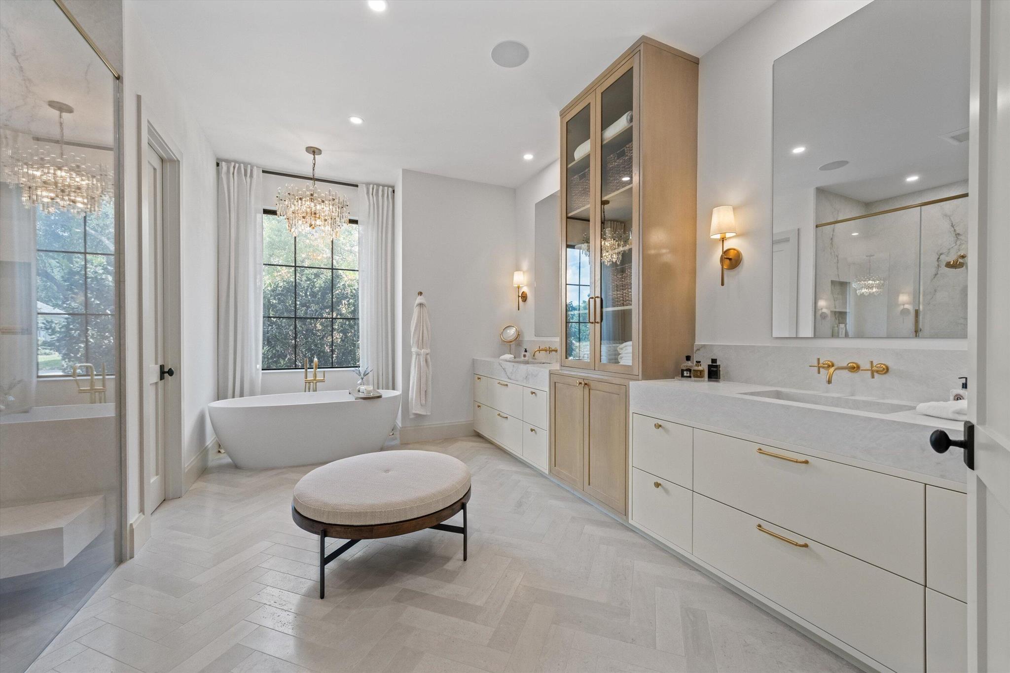 BREAKERS WEST - Residential