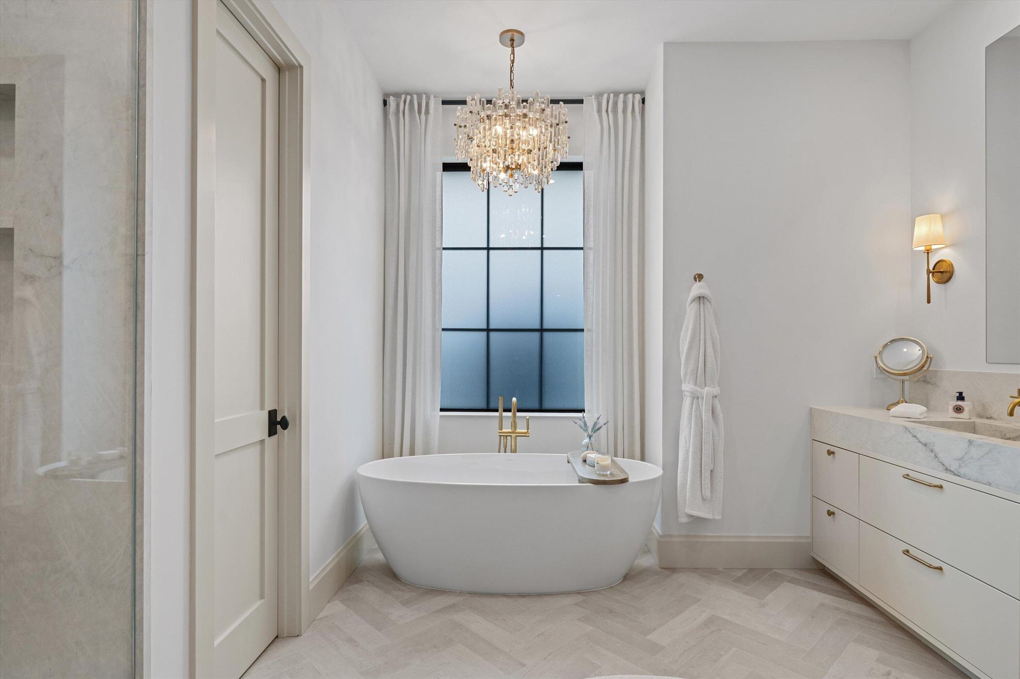 BREAKERS WEST - Residential