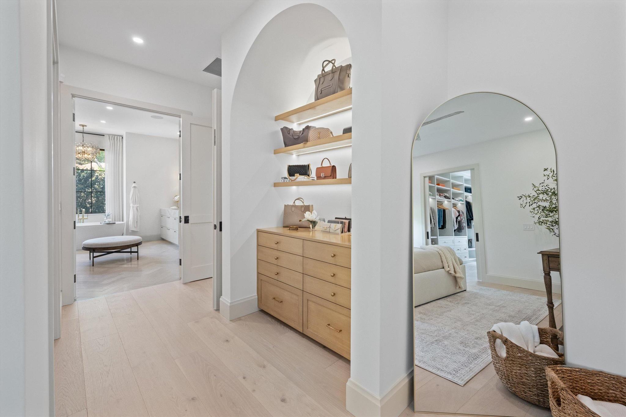 BREAKERS WEST - Residential