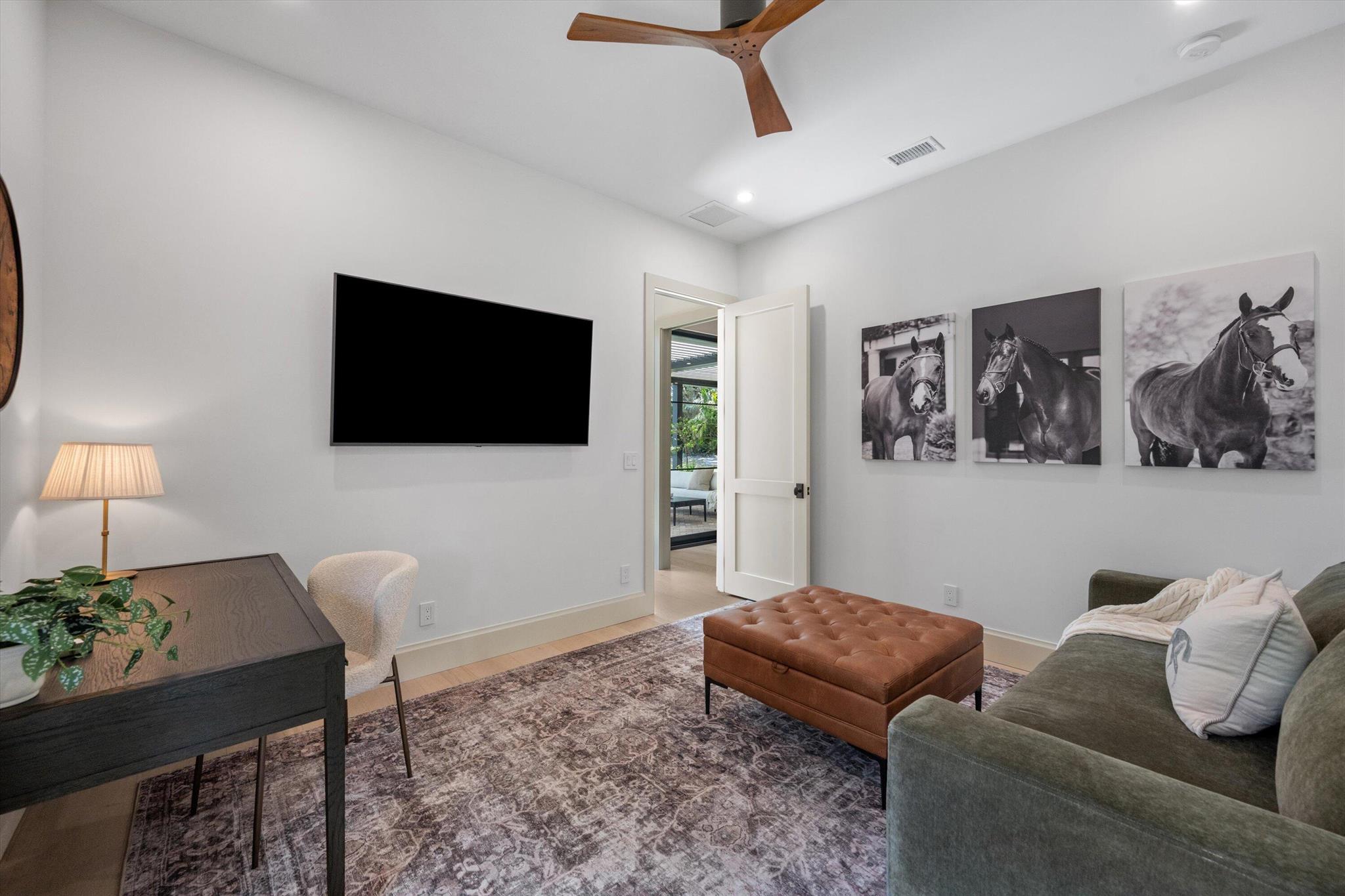 BREAKERS WEST - Residential