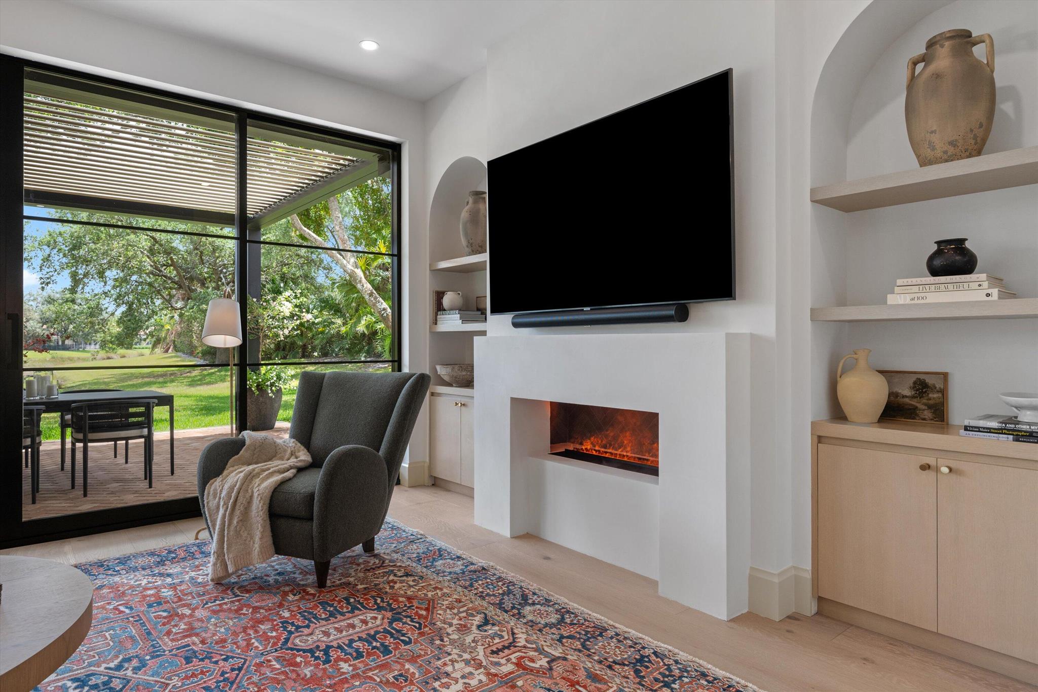 BREAKERS WEST - Residential