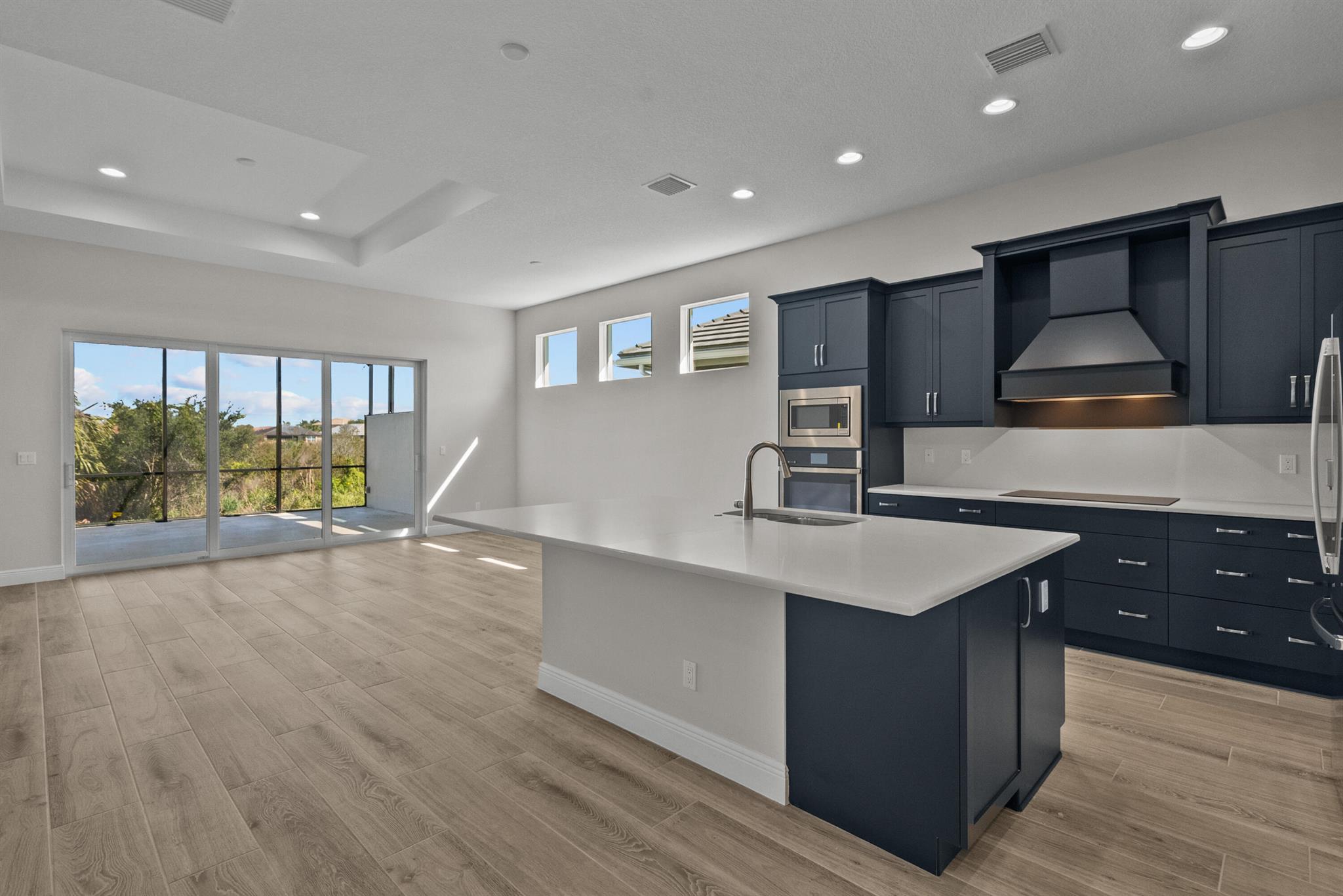 12501 SW Sunrise Lk Terrace
