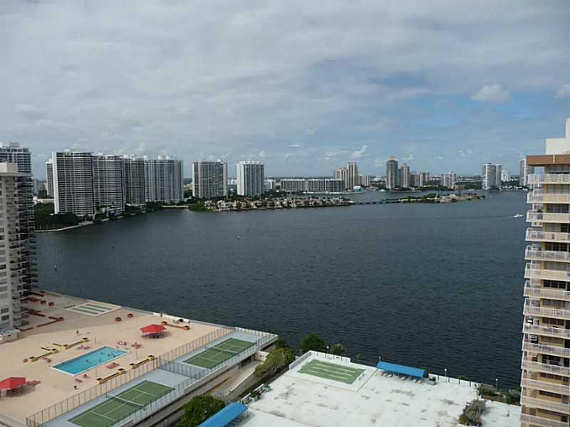 Winston Towers - Residential