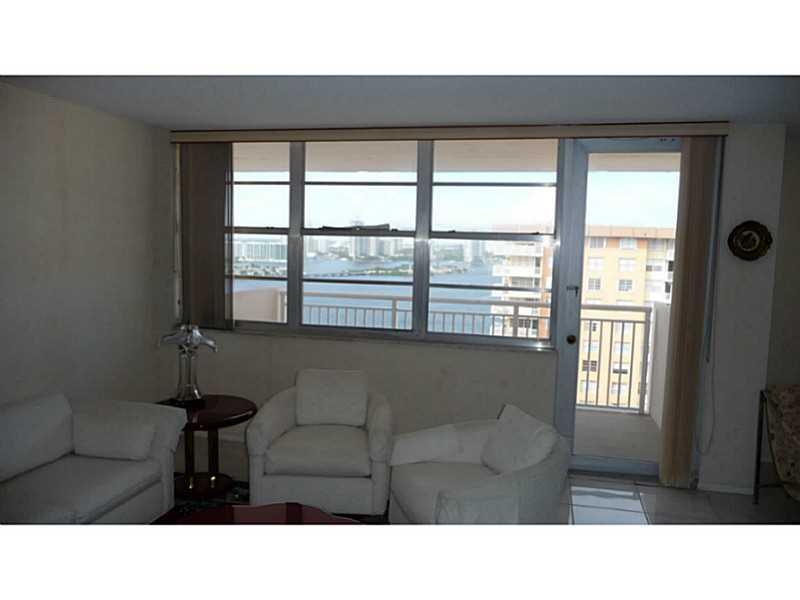 Winston Towers - Residential