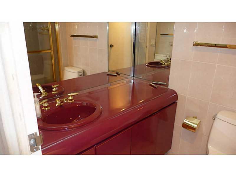 Winston Towers - Residential