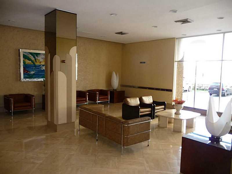 Winston Towers - Residential