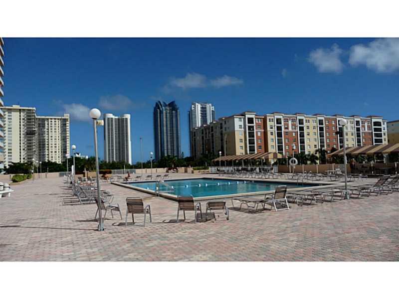 Winston Towers - Residential