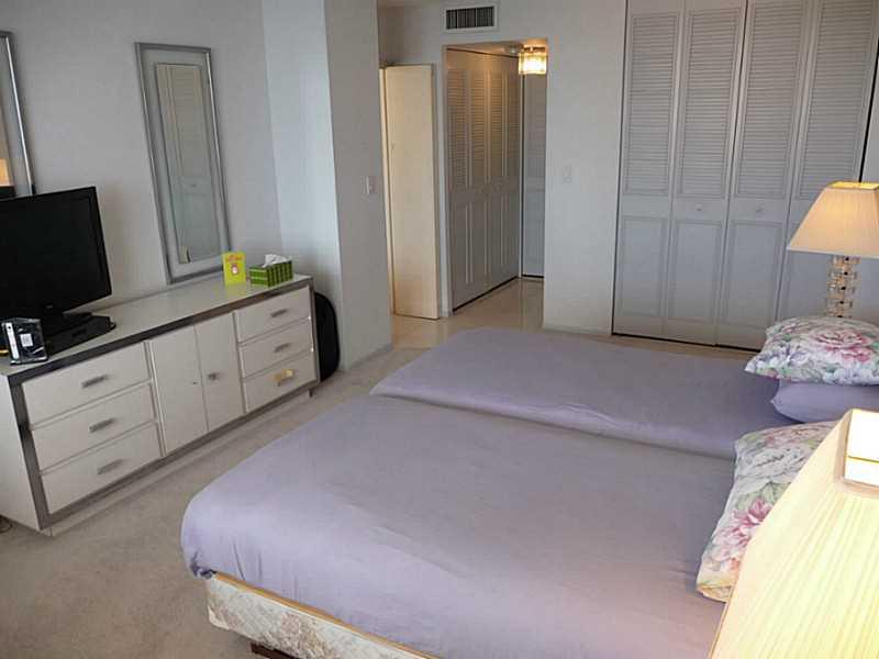 Winston Towers - Residential