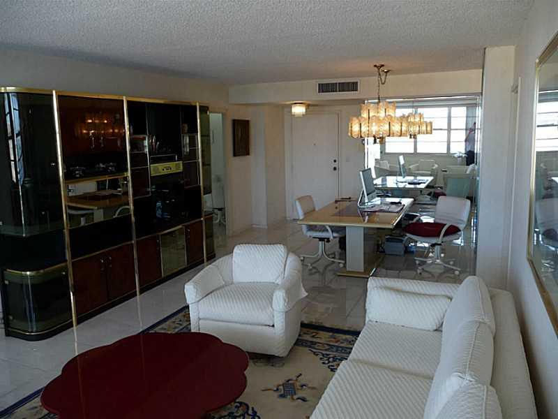 Winston Towers - Residential