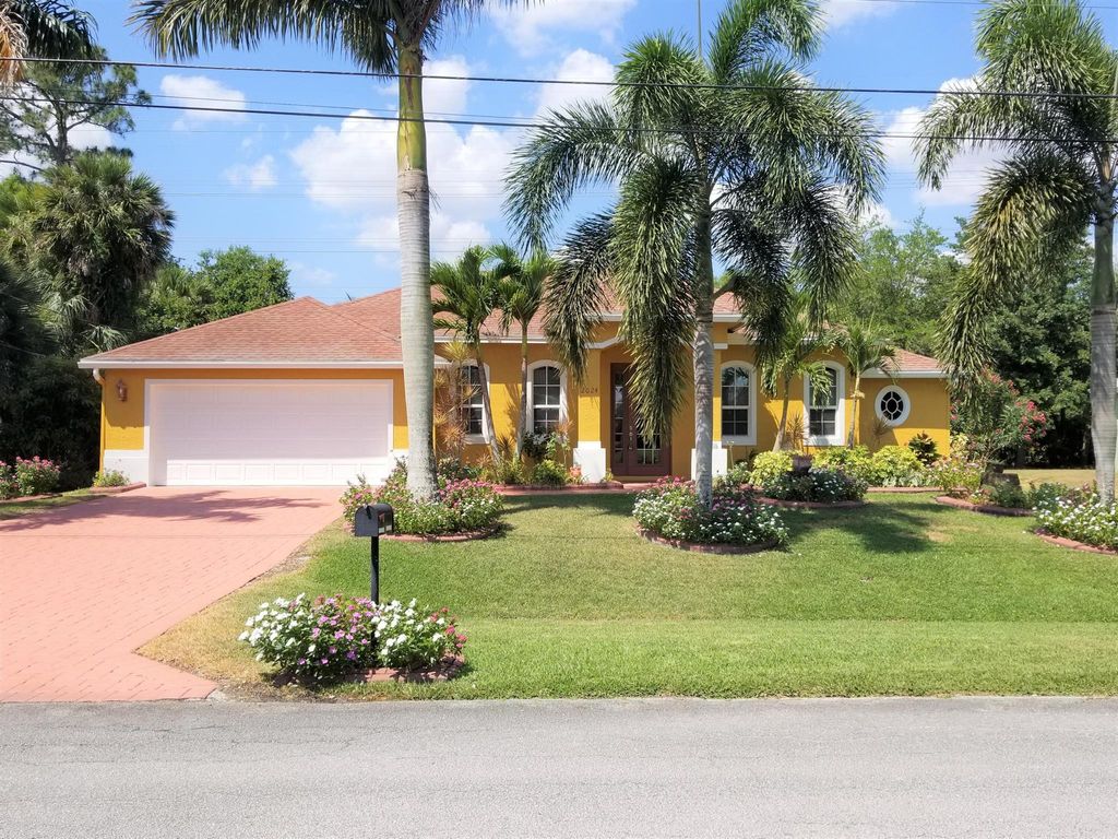 Photo of 2024 SW Driftwood Street, Port St Lucie, FL 34953 (MLS # R10899241)