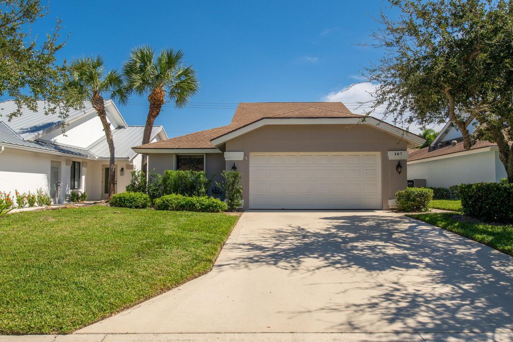 Photo of 107 Landward Drive, Jupiter, FL 33477 (MLS # R11138594)