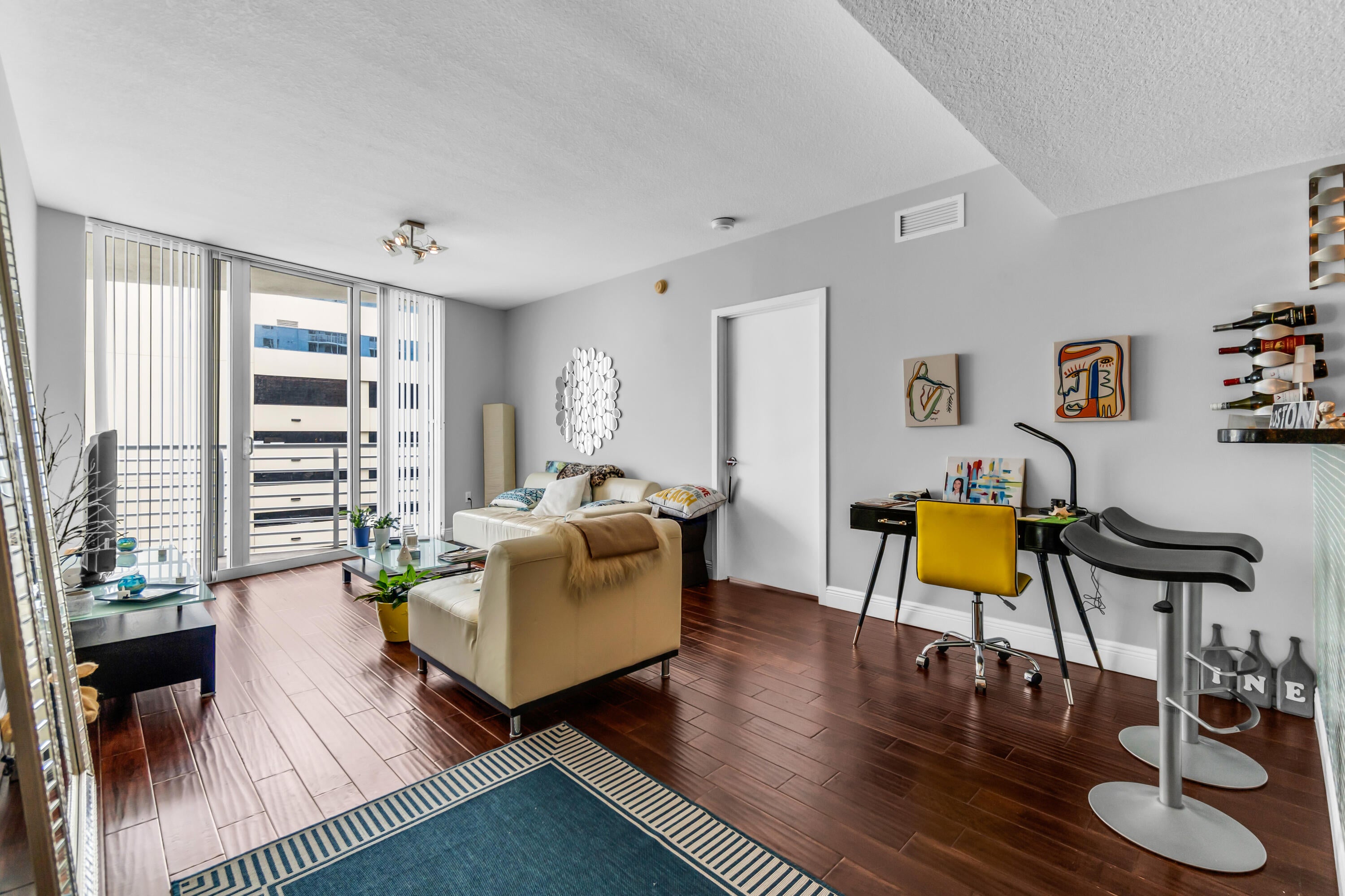 1551 N FLAGLER Drive 817
