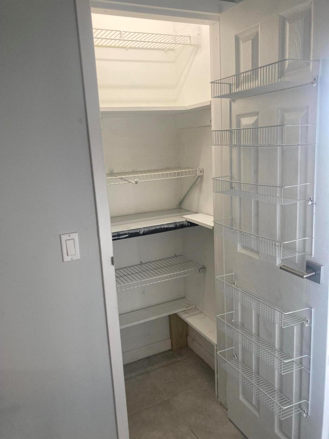 KINGSWOOD CONDO - Residential