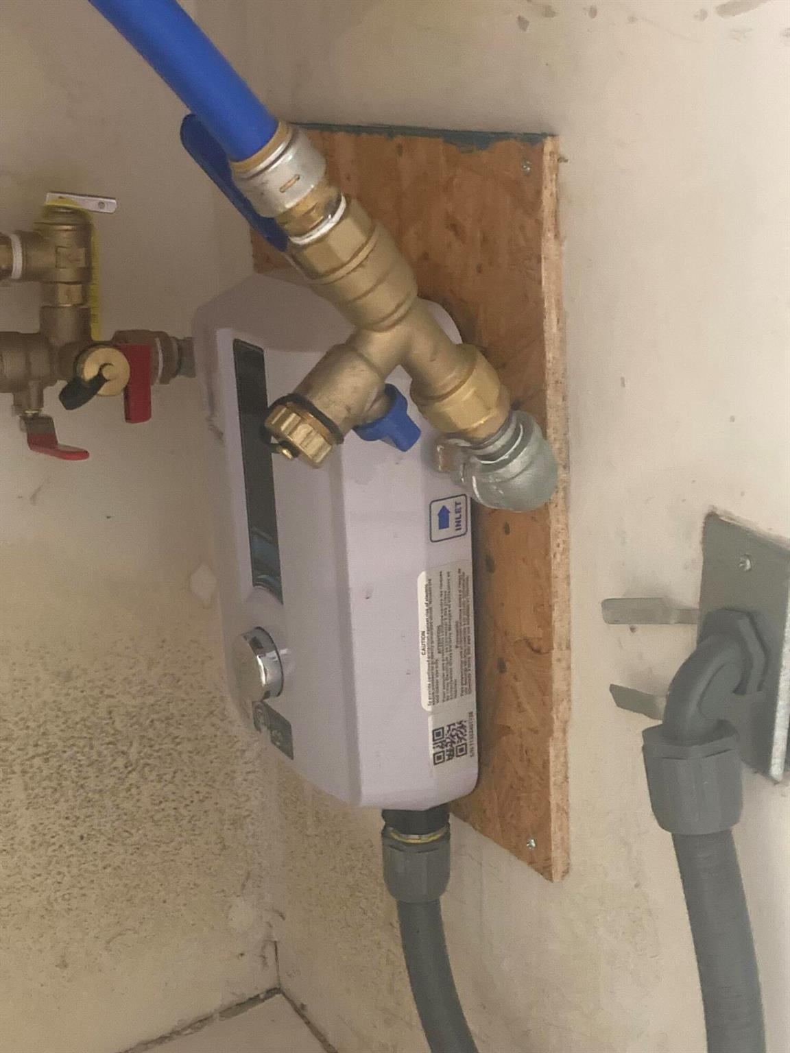 KINGSWOOD CONDO - Residential