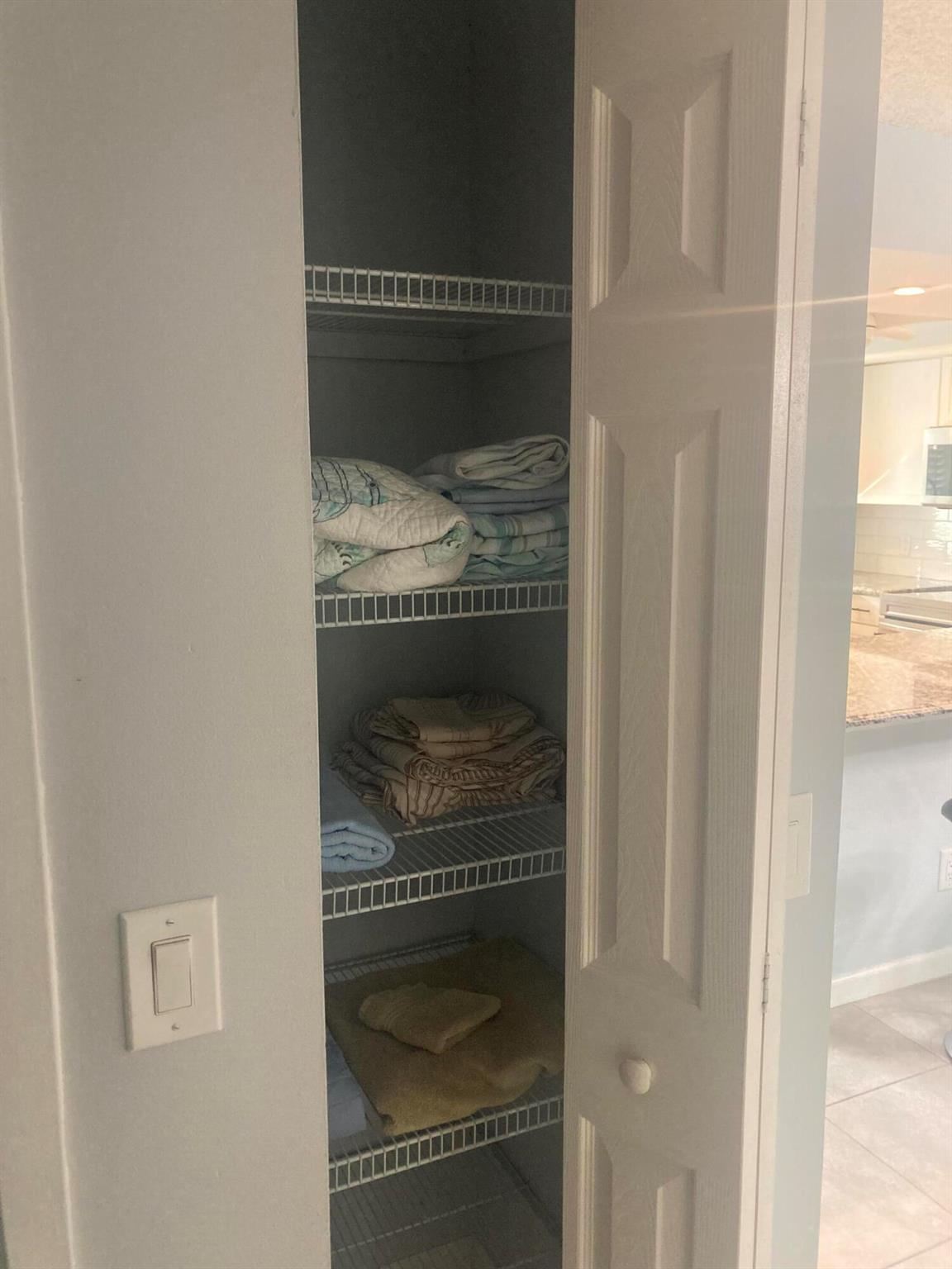 KINGSWOOD CONDO - Residential