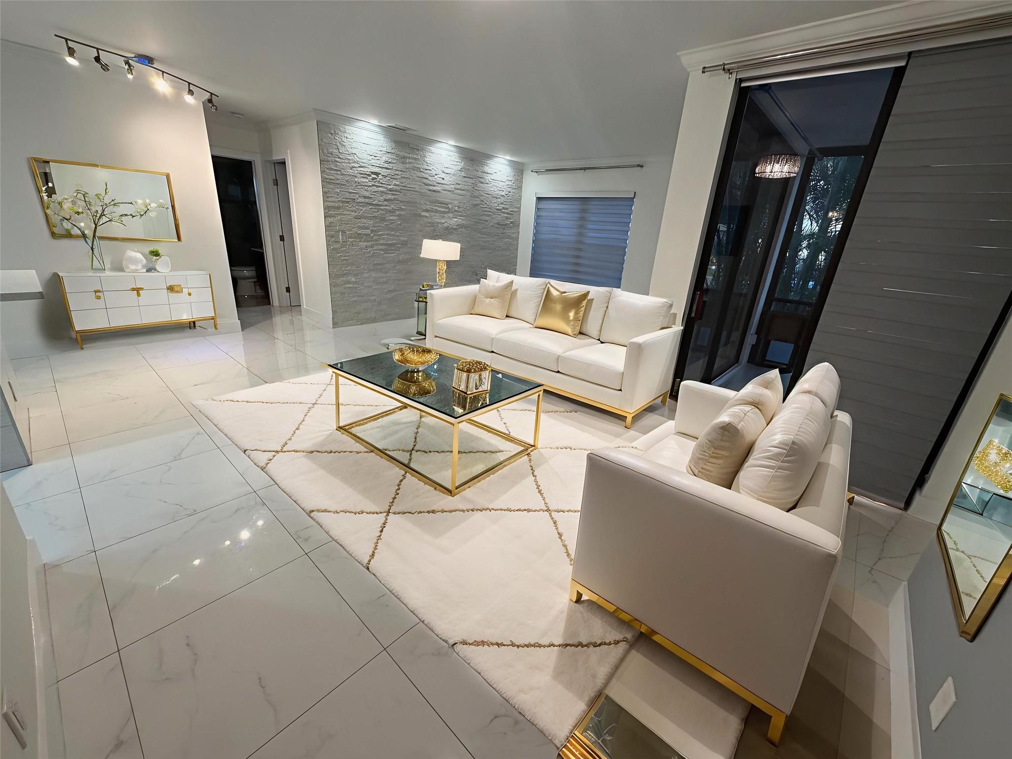 APPLEWOOD VILLAGE 4 - Residential