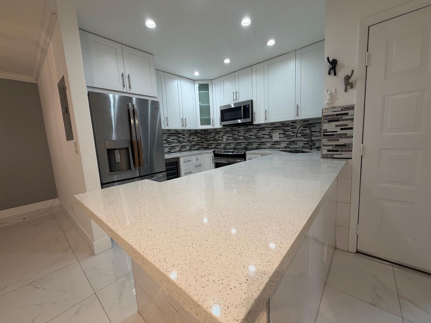 APPLEWOOD VILLAGE 4 - Residential