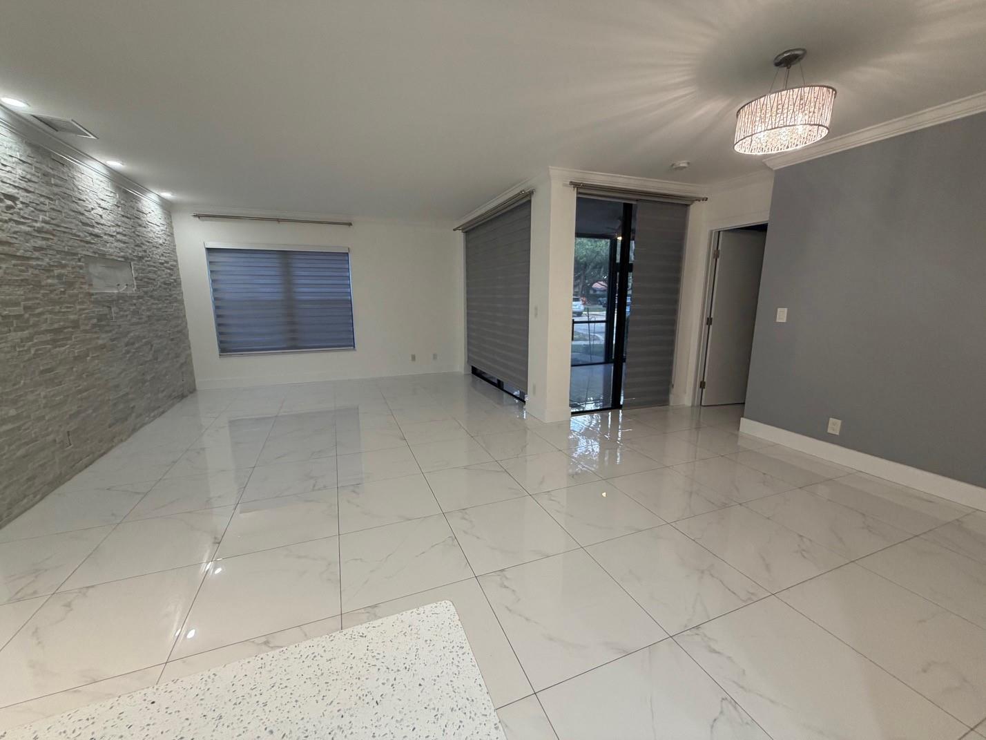 APPLEWOOD VILLAGE 4 - Residential