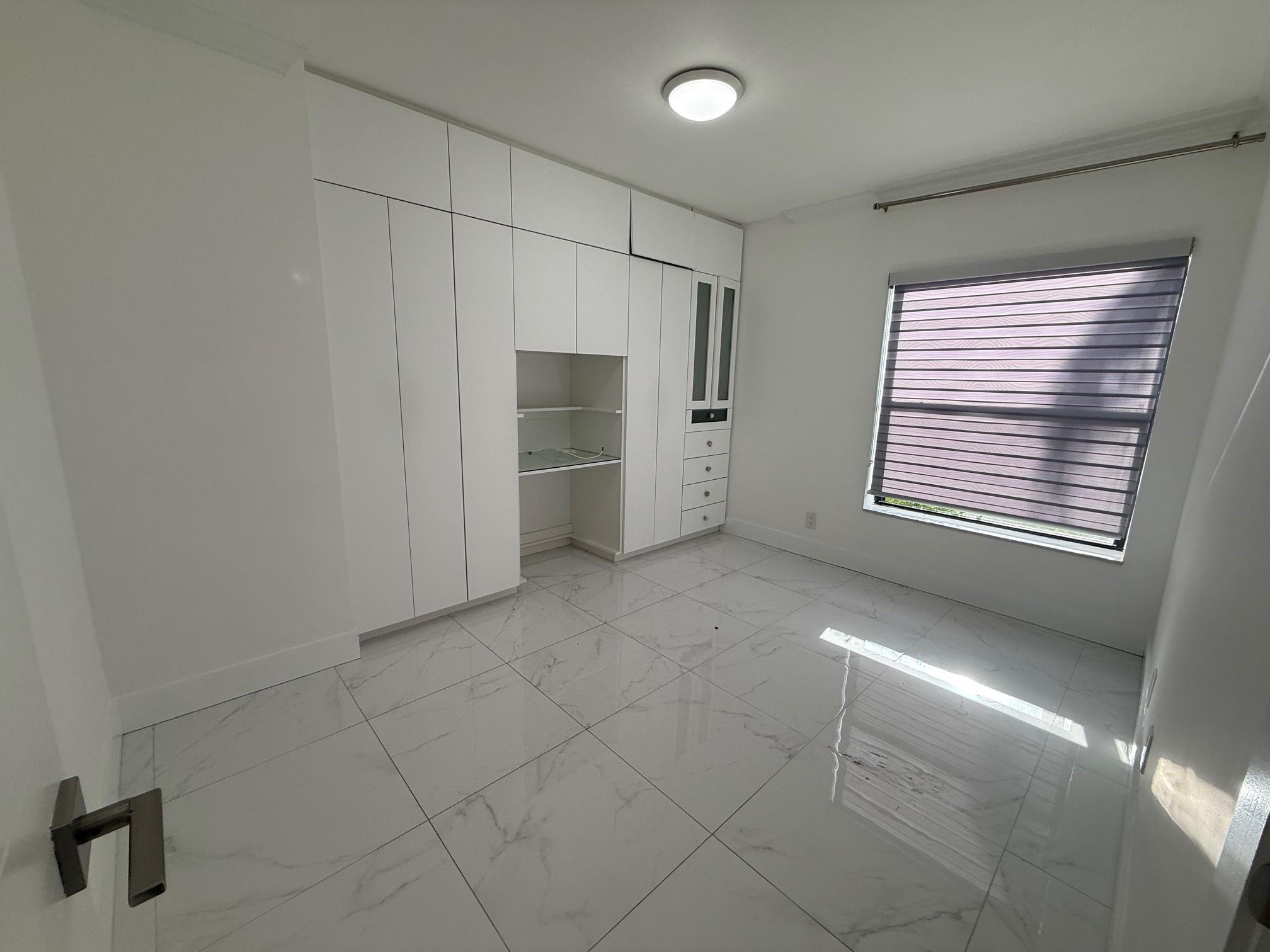 APPLEWOOD VILLAGE 4 - Residential