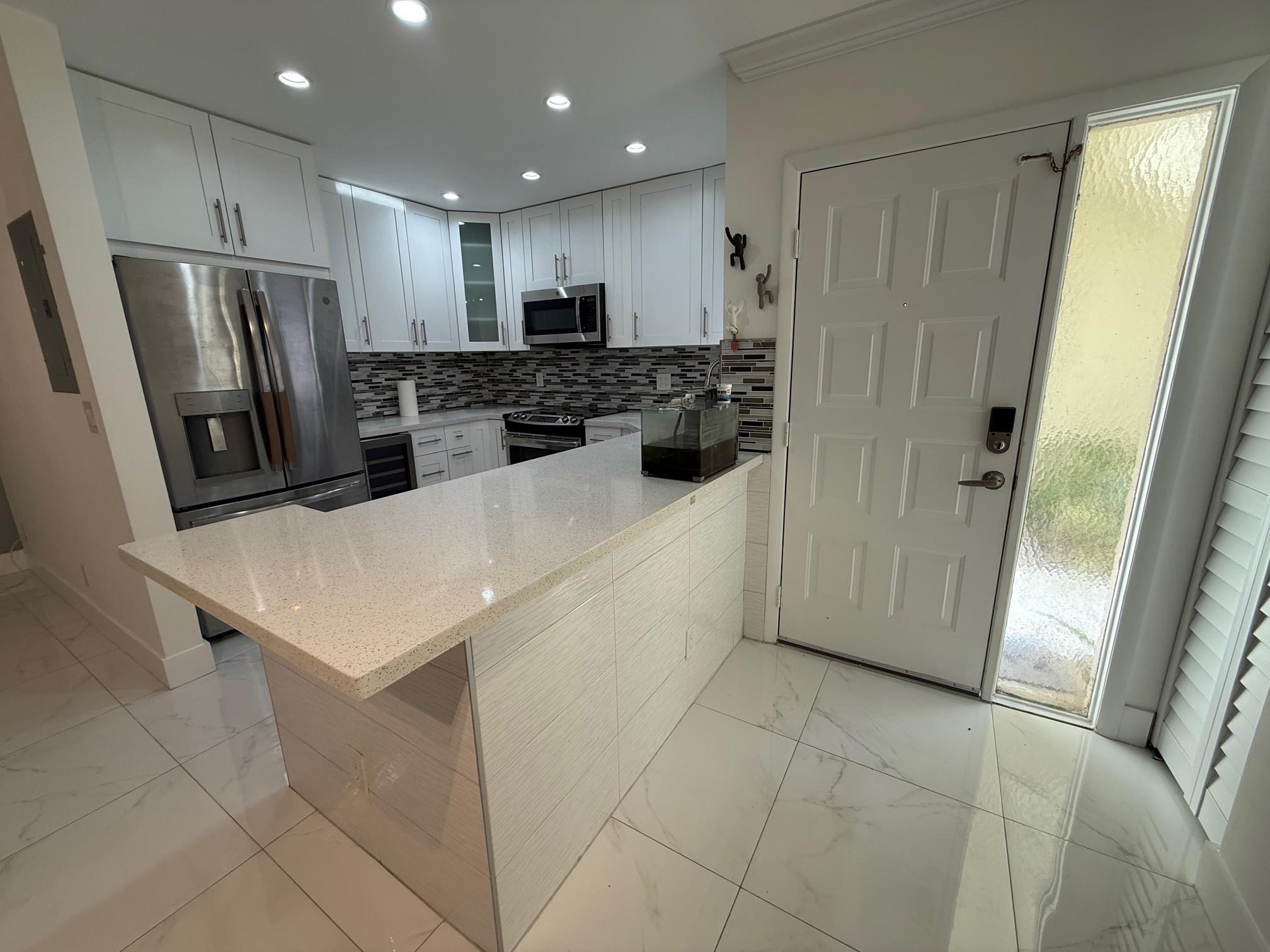 APPLEWOOD VILLAGE 4 - Residential