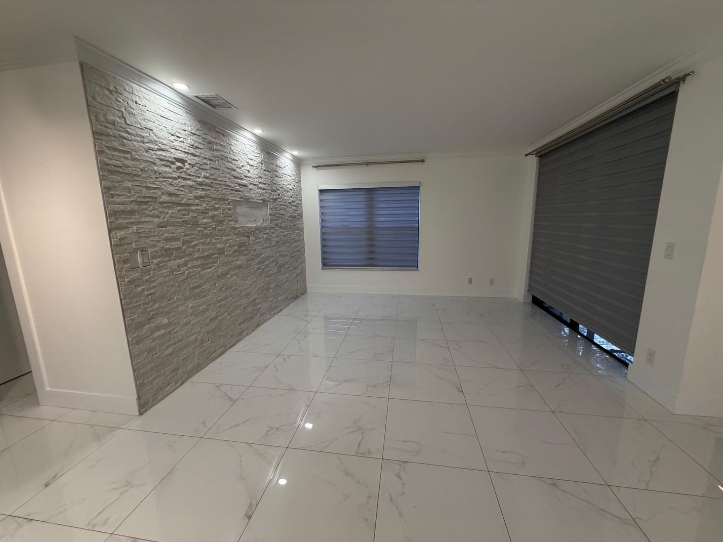 APPLEWOOD VILLAGE 4 - Residential