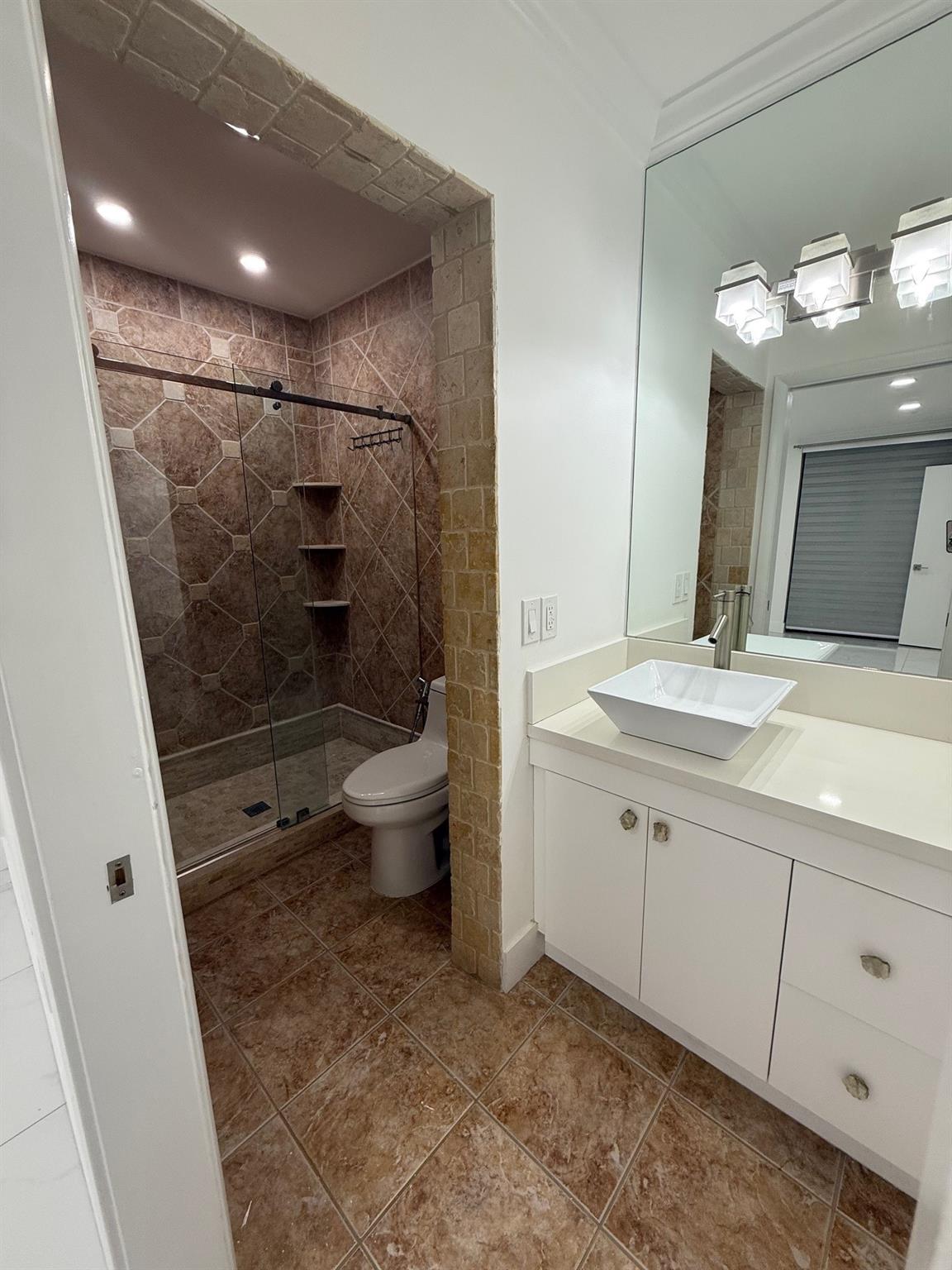 APPLEWOOD VILLAGE 4 - Residential