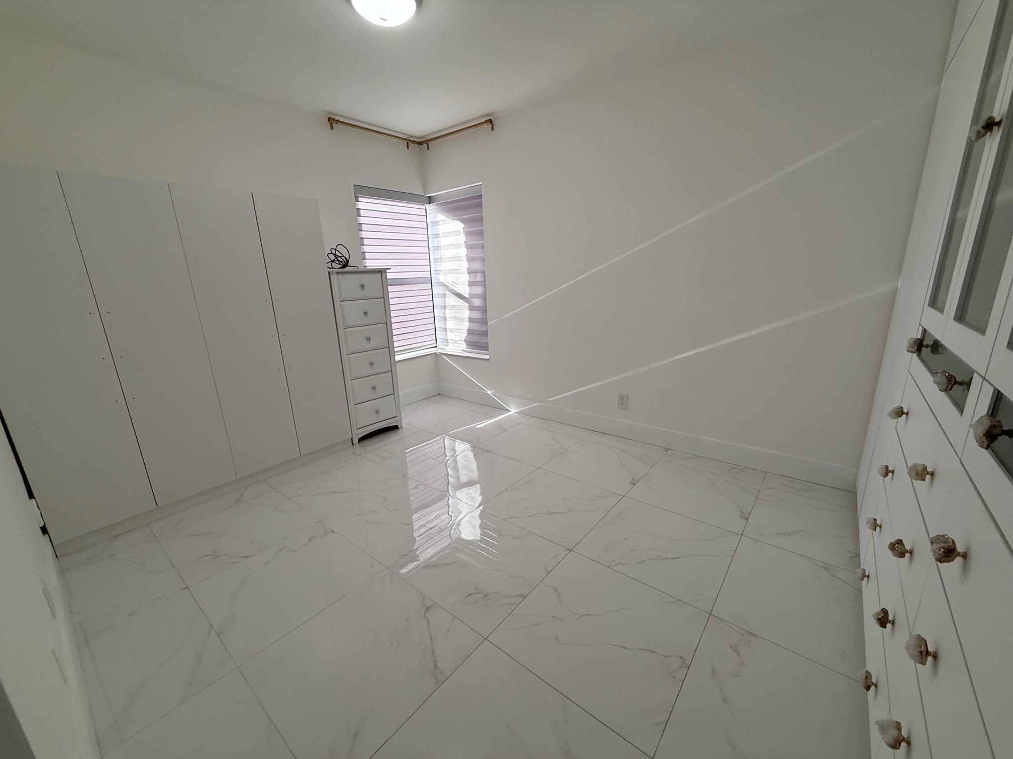 APPLEWOOD VILLAGE 4 - Residential