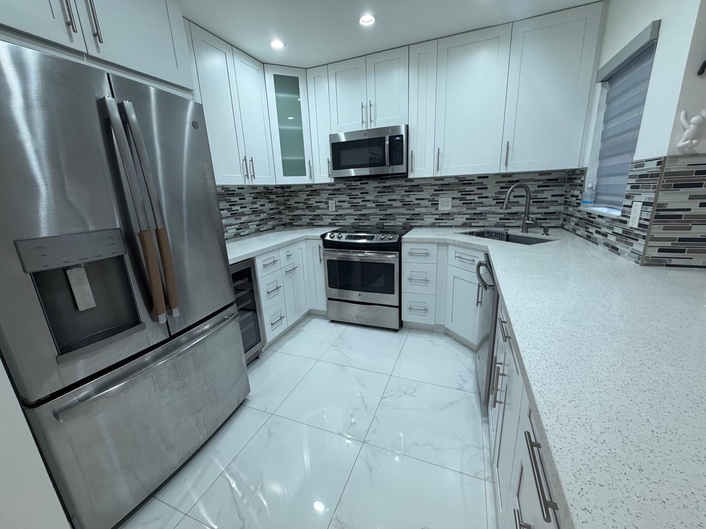 APPLEWOOD VILLAGE 4 - Residential