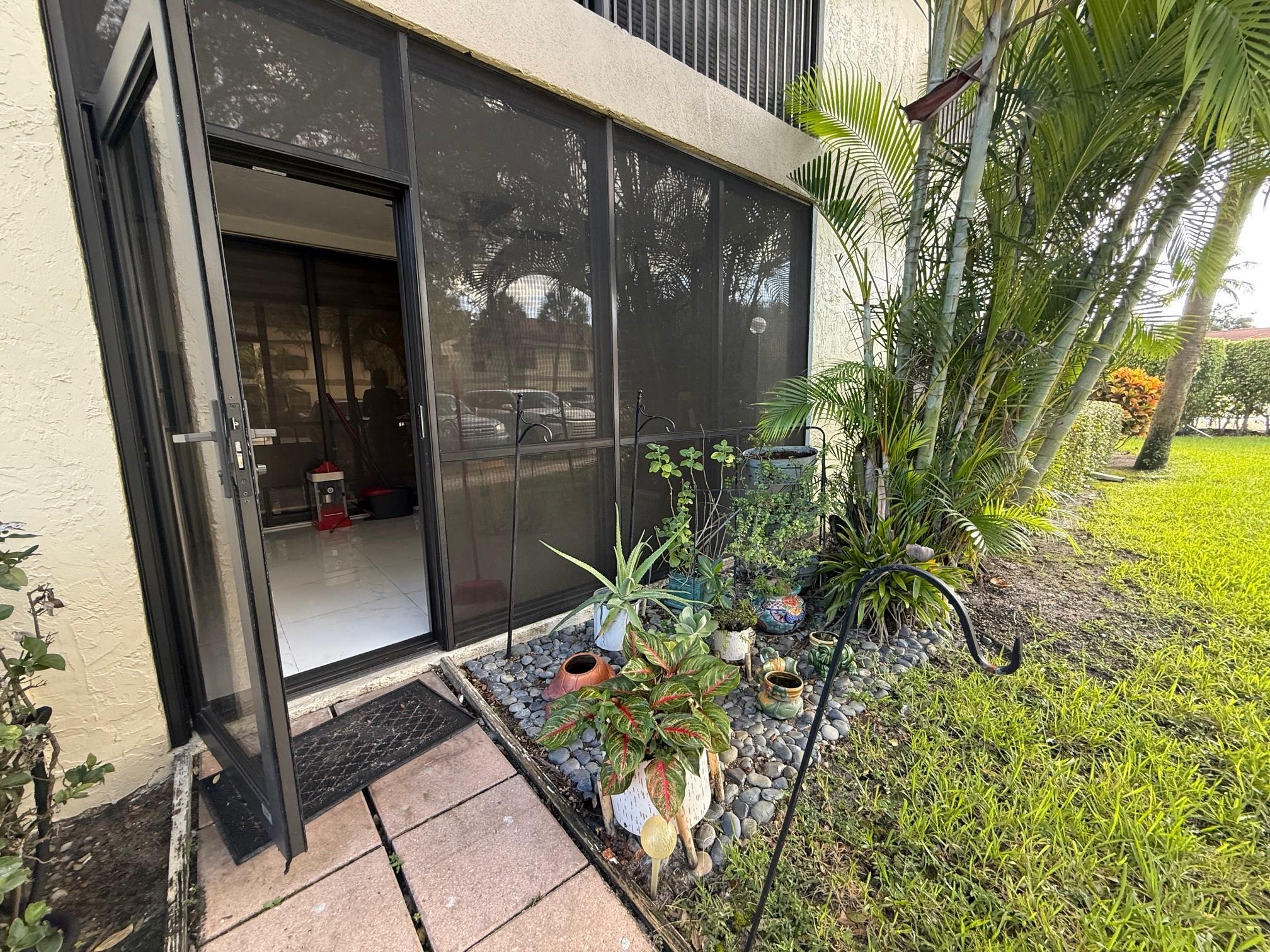 APPLEWOOD VILLAGE 4 - Residential