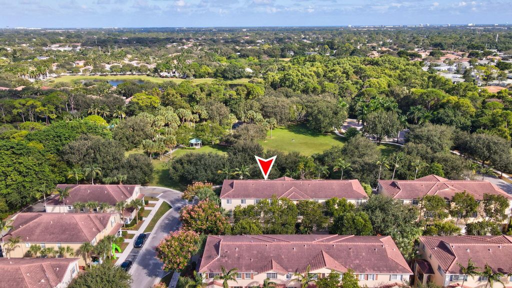 Photo of 1422 E Wickham Circle #1422, Delray Beach, FL 33445 (MLS # R11035567)