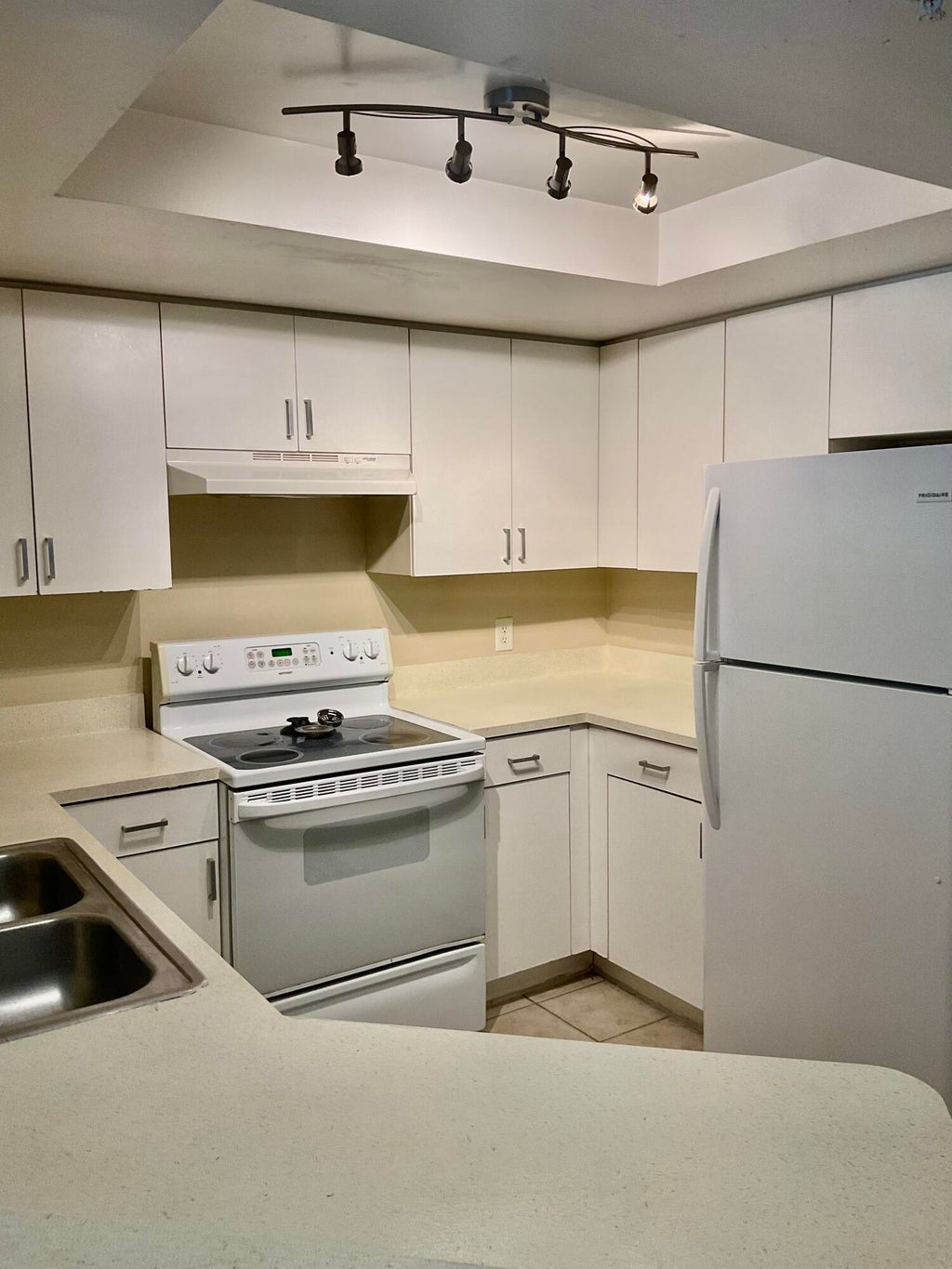 Photo of 4163 N Haverhill Road #1217, West Palm Beach, FL 33417 (MLS # B26068147)