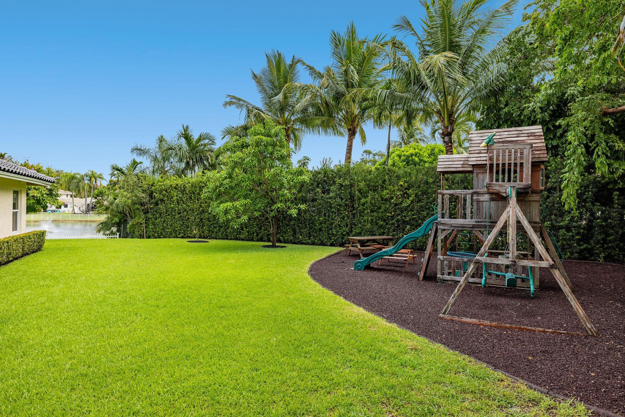 Emerald Hills Sec 3 83-27 - Residential