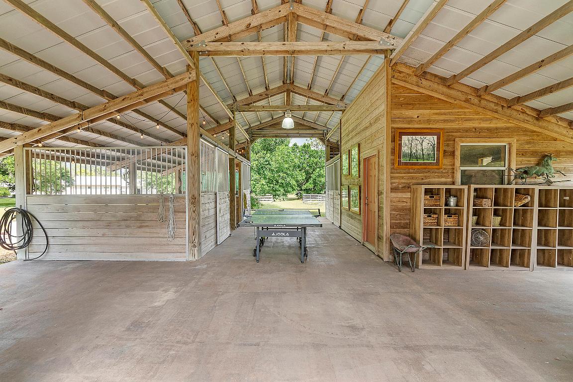 INDIAN HAMMOCK HUNT AND RIDING - Residential