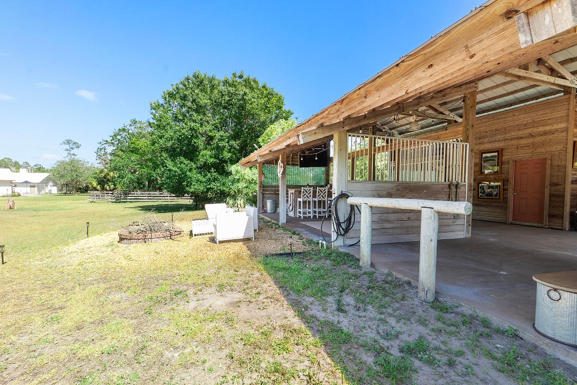 INDIAN HAMMOCK HUNT AND RIDING - Residential