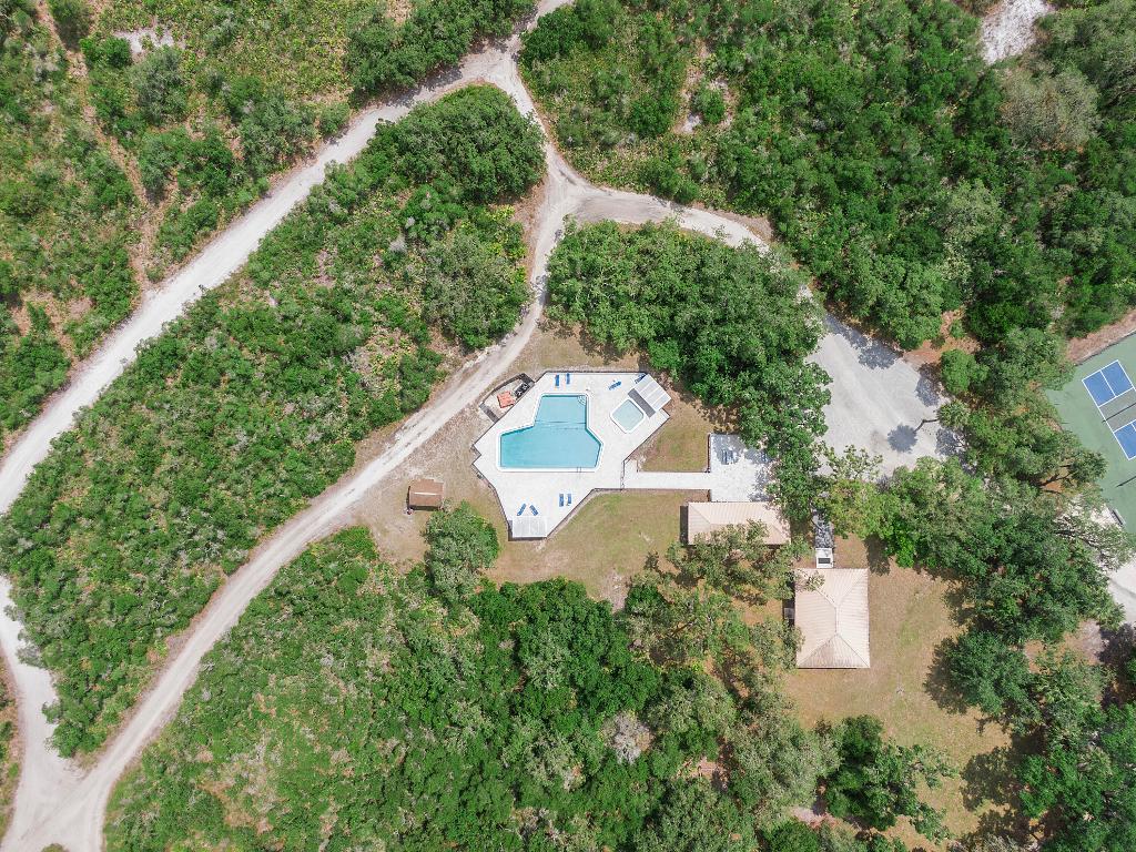 INDIAN HAMMOCK HUNT AND RIDING - Residential