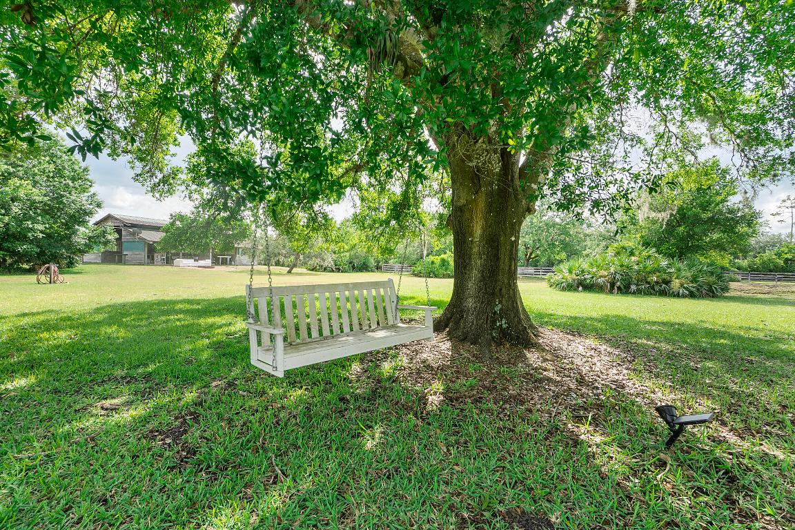 INDIAN HAMMOCK HUNT AND RIDING - Residential