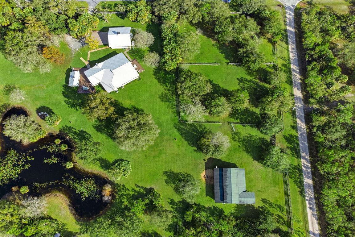 INDIAN HAMMOCK HUNT AND RIDING - Residential