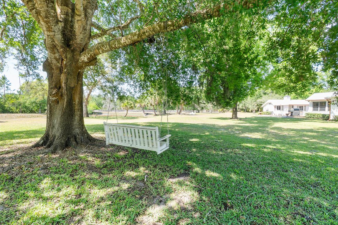 INDIAN HAMMOCK HUNT AND RIDING - Residential