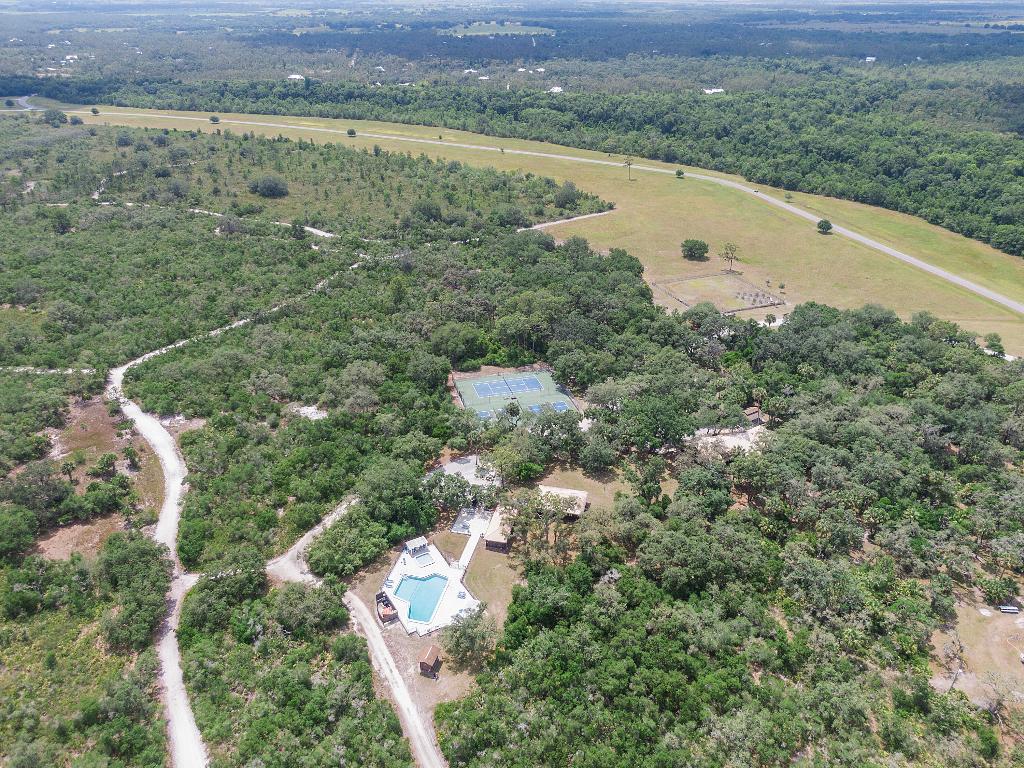 INDIAN HAMMOCK HUNT AND RIDING - Residential