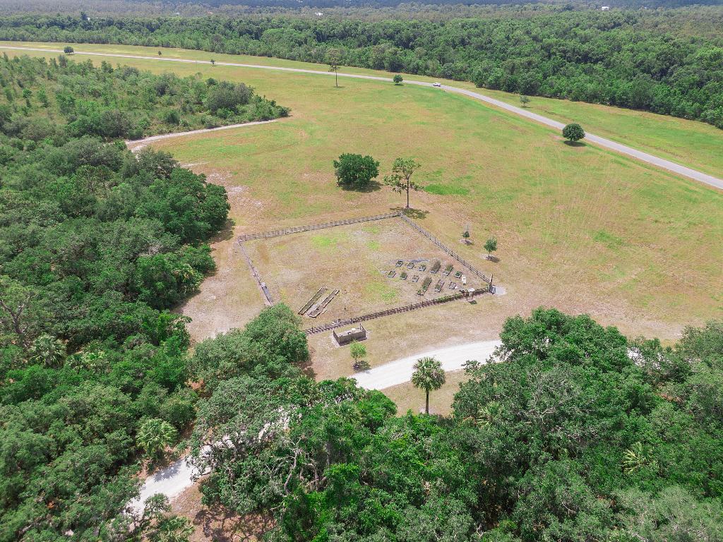 INDIAN HAMMOCK HUNT AND RIDING - Residential