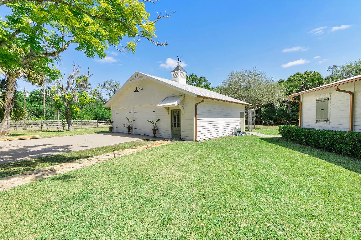 INDIAN HAMMOCK HUNT AND RIDING - Residential