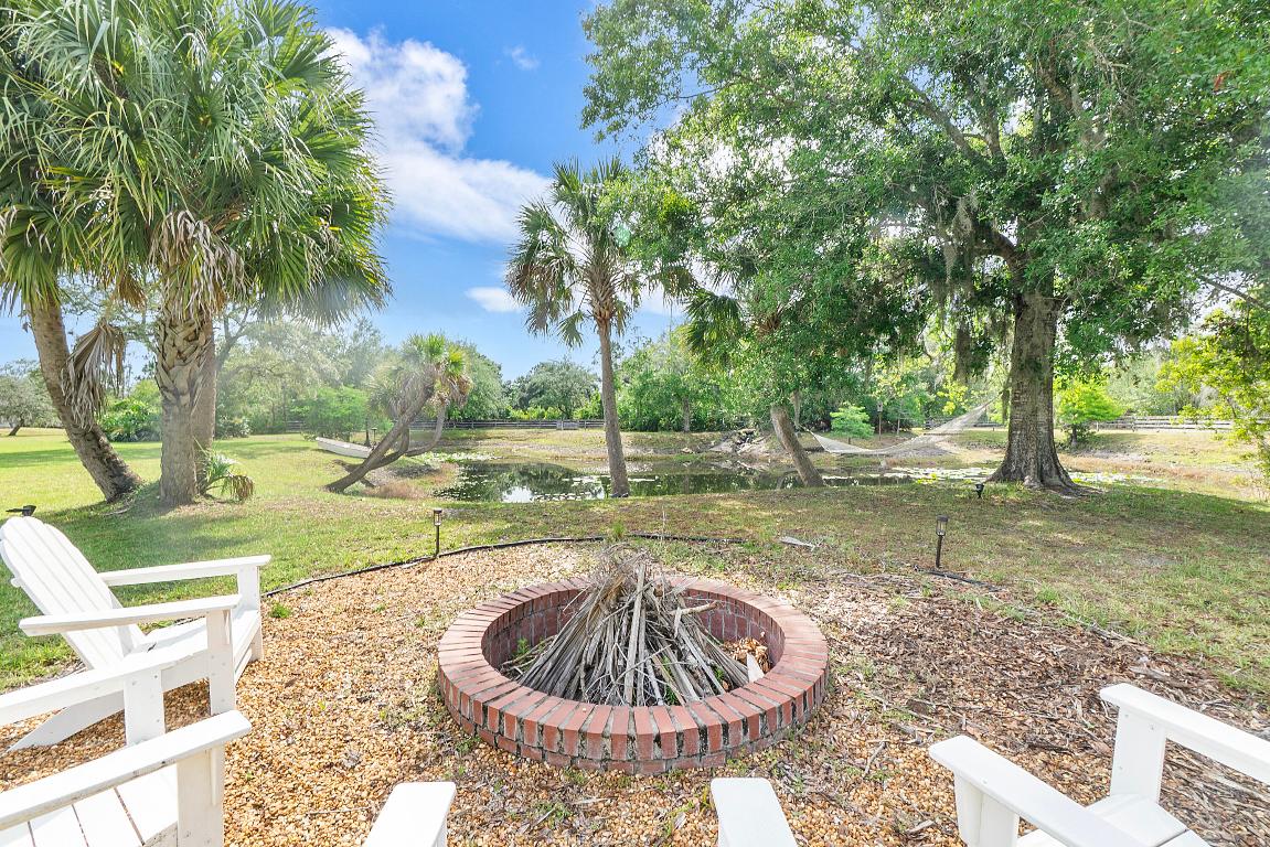 INDIAN HAMMOCK HUNT AND RIDING - Residential