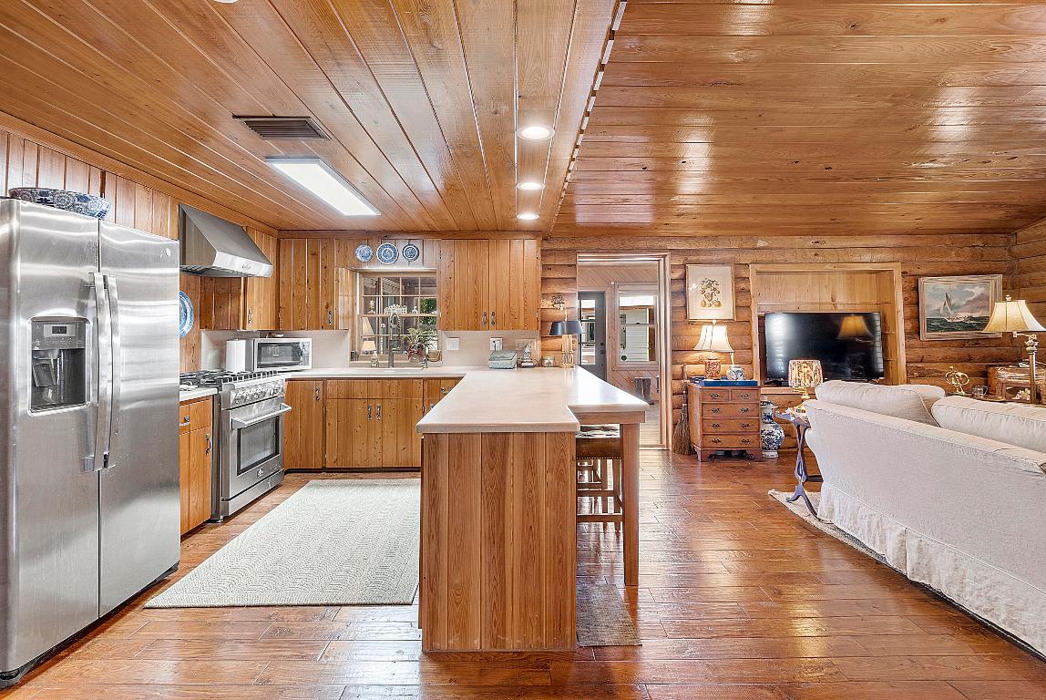 INDIAN HAMMOCK HUNT AND RIDING - Residential