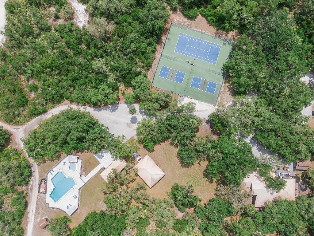 INDIAN HAMMOCK HUNT AND RIDING - Residential