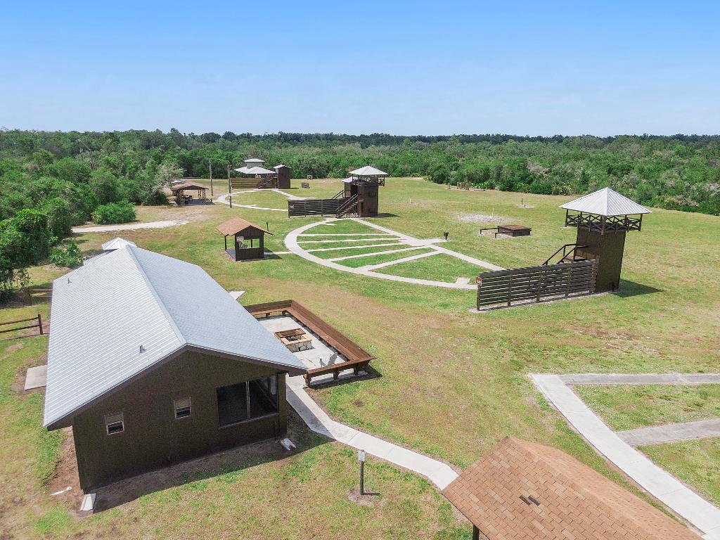 INDIAN HAMMOCK HUNT AND RIDING - Residential