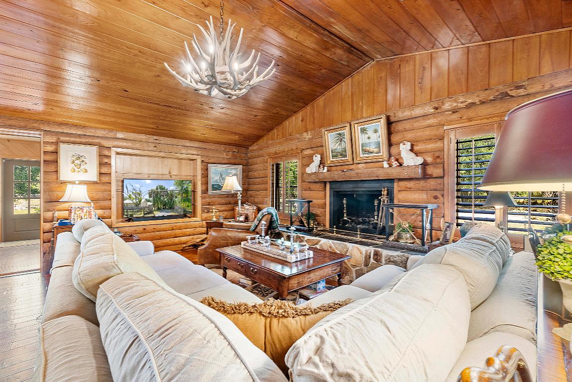 INDIAN HAMMOCK HUNT AND RIDING - Residential