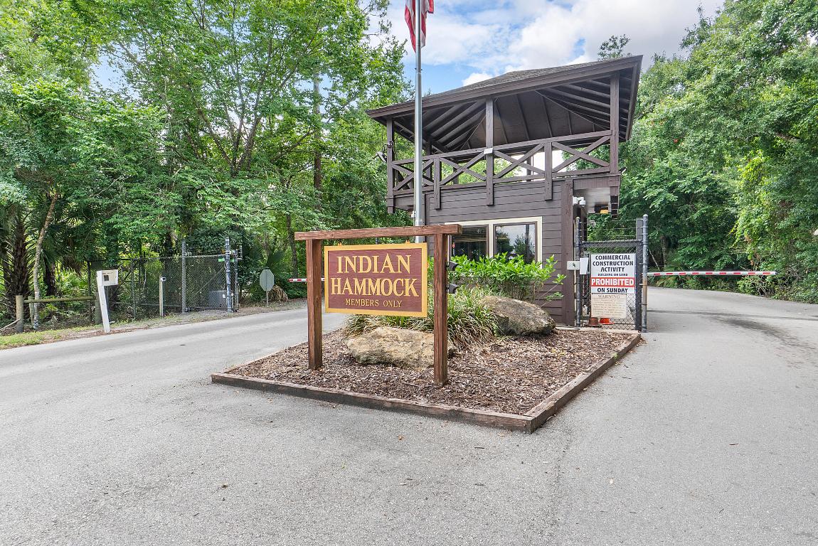 INDIAN HAMMOCK HUNT AND RIDING - Residential