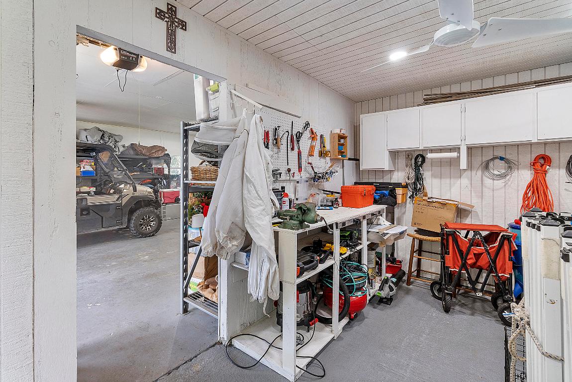 INDIAN HAMMOCK HUNT AND RIDING - Residential